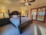 Upper Level En Suite with King Size Bed